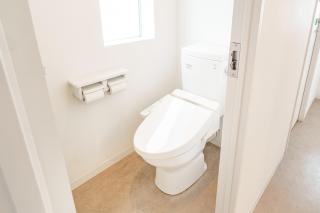 Higashi-Shinjuku 901 - 2