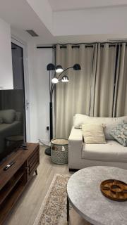 1 Bdr-Den spacious Full luxury apartment - 0