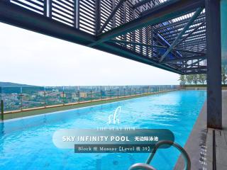 Mossaz and paxtonz Luxe Suites - PJ - Damansara by The Stay Hub - 1