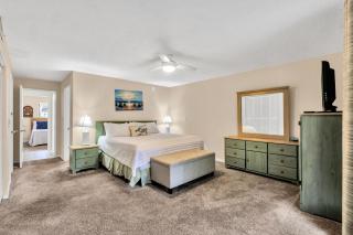 536 Queen's Grant - 3