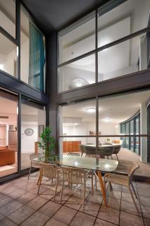 Glasshouse on Felix - Luxury Brisbane City Apartment with River Views, Pool and Parking - 8