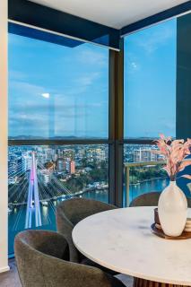 Glasshouse on Felix - Luxury Brisbane City Apartment with River Views, Pool and Parking - 7