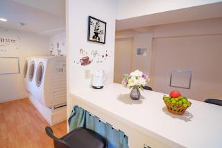 Higashi-Shinjuku 903 - 3