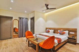 Hotel City Inn 2min Walk To Gorakhnath Temple - 7