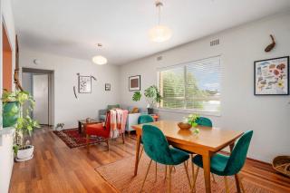 Tuart Treetop Escape - Vibrant Stay near South Beach - 4