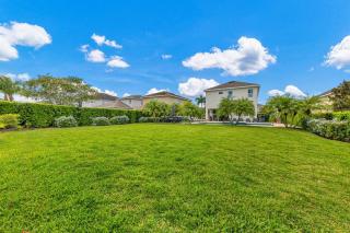 Sun-Kissed 6 Bdrm Villa with Private Pool at Encore - 9