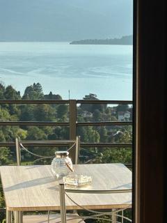 Il sorriso del lago - 8