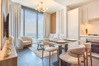 STAY BY LATINEM Luxury 1BR Holiday Home CB 3813 Near Burj Khalifa - 7