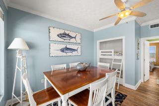 Beautiful Condo with Spacious Balcony to Enjoy Fascinating Ocean View - Unit 1002 - 1