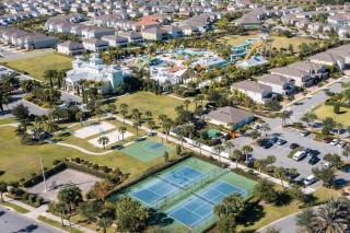 Stylish 10 Bdrm Villa with Galactic Themed Room in Encore - 1