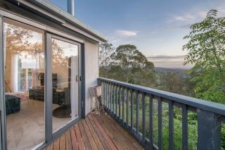 La Cachette in Upwey 3BR Retreat with Mountain Views - 1
