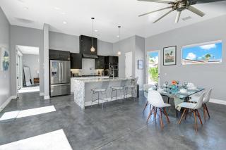 Deja Blue - Alice Lodging - 3