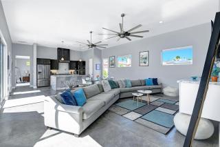 Deja Blue - Alice Lodging - 2