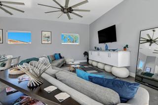 Deja Blue - Alice Lodging - 1