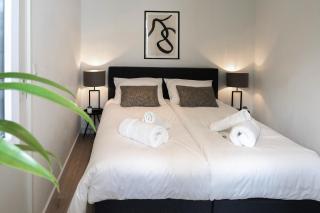 Private Design Apartment w Garden & Parking - 6