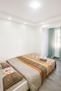 Apartment "B" with a separate bedroom - 0