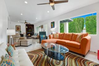 Teal and Tangerine Retreat - Alice Lodging - 7