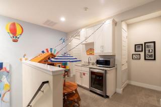 Charming 8 Bdrm Villa with Games Room at Encore - 5