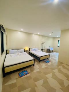 BossBabe Nacpan Beach House - 8