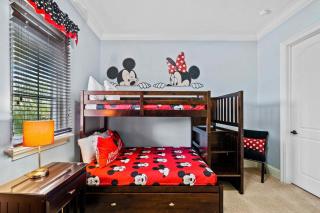 Classic 6 Bdrm Retreat with Private Pool at Reunion - 9