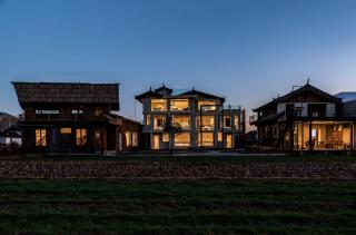 Tennessee Moutain Lodge - A Luxury Farmstay with Jade Dragon Views-Baisha Village Branch-Organize Outdoor Sports & English Services & Breakfast and Afternoon Tea&Tickets Reservation Services - 2