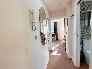 Luxury Studio 5 mins east Putney tube station - 4