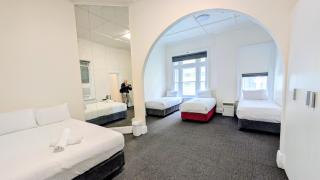 Ambassadors Hotel - 6