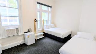 Ambassadors Hotel - 7