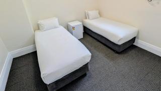 Ambassadors Hotel - 8