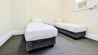 Ambassadors Hotel - 9