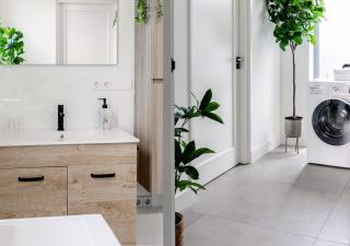 4-bed Apartment Kitchen Free Parking - 2