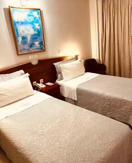 Triton Hotel Piraeus - 4