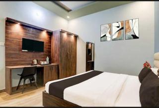 Hotel O Sultanpur Railway Junction Formerly Sanskar Marriage Lawan - 9