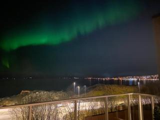 Arctic Home- With spectacular view - 8