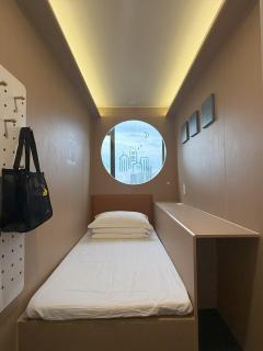 Only Female WOPING HOTEL GUANGZHOU BEIJINGROAD 2ND - 3