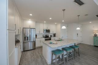 Sunset Margarita - Luxury Condo Lanai Pool Beach Gear Bikes Dogs OK 5 Mins to Gulf Beaches - 9