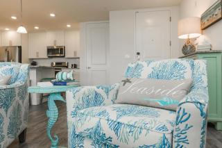 Sunset Margarita - Luxury Condo Lanai Pool Beach Gear Bikes Dogs OK 5 Mins to Gulf Beaches - 5