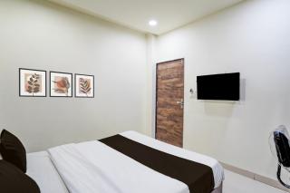 Collection O Satya Sai Square Formerly Hotel Crystal Inn - 1