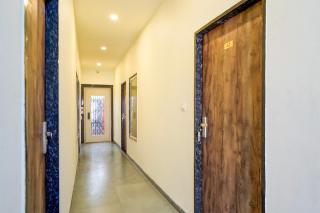 Collection O Satya Sai Square Formerly Hotel Crystal Inn - 5