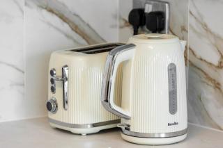 Stylish & Cozy 1BR Apartment Getaway - 2