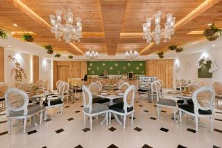 Ramada by Wyndham Lucknow Hotel and Convention Center - 3