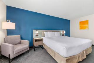 Comfort Inn & Suites Sheboygan I-43 - 2