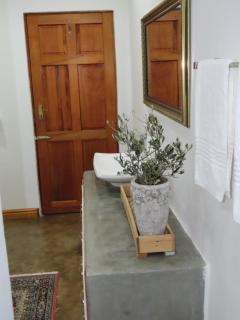 8 Olives Cottage - 6