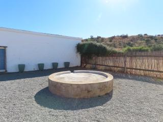 8 Olives Cottage - 2