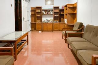 RedDoorz Syariah at Serenity Guesthouse Subang - 4