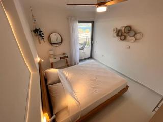 Amelia luxury beachfront apartment near airport - 8