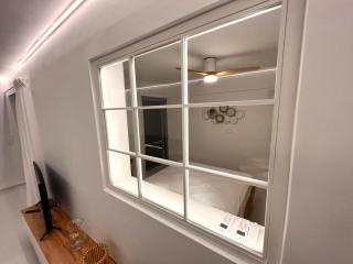 Amelia luxury beachfront apartment near airport - 5