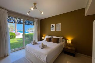 The Golden Atrium 3BDR Pool View Free Pool & Beach Access - 1