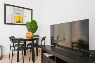 Bright Apartment in Seville with Private Garden - 2