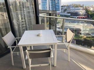 Circle on Cavill Escape - 7